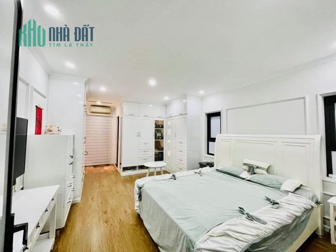 Bán nhà lô góc Ngõ 376 Khương Đình, gần phố, ngõ rộng, nở hậu, 60m*5 t, nhỉnh 6 tỷ