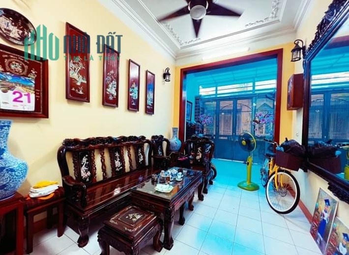 Nhà đẹp lô góc, ngõ nông 5m ra ô tô 36m giá 4.99 tỷ Phạm Văn Đồng Cầu Giấy