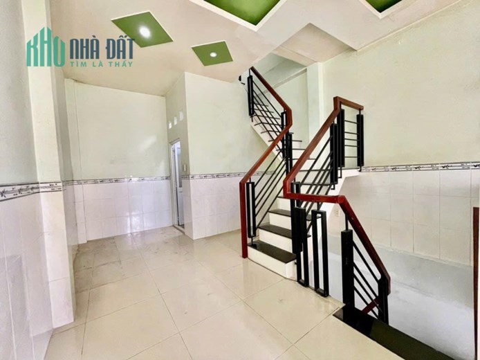 Nhà hẻm thẳng Bùi Minh Trực 4 tầng Phường 5 Q8 giá 4 tỷ 650