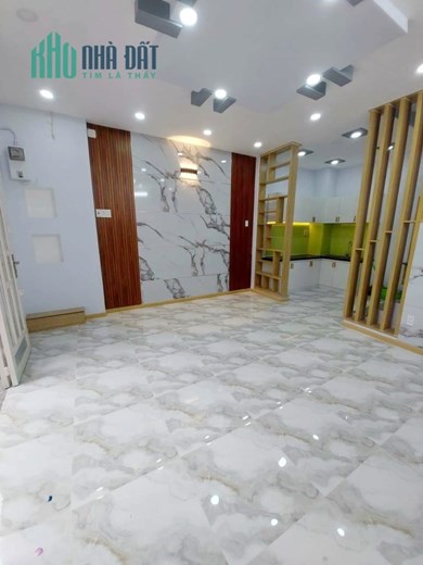 Nhà nở hậu hẻm 4m Âu Dương Lân Phường 3 Q8. Giá 4,95 tỷ