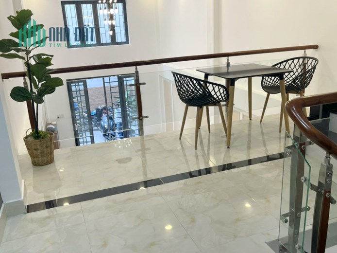 Cho thuê NNC hẻm ôtô đường Thành Thái P14.Q10. Giá 15 triệu