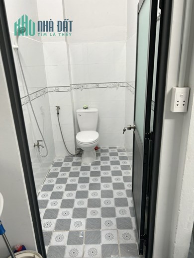 Nhà thuê 2 Tầng mới hẻm 14 (C1) Phạm hùng Xã Bình Hưng - Giá 10 Triệu