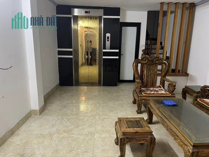 Bán nhà 81m2 phố Nguyễn Văn Cừ Gara 2 Ô tô tránh Thang máy XỊN Nội thất Cao cấp Giá 12.3 Tỷ