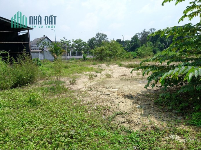 ĐẤT  ĐẸP - GIÁ TỐT - CHÍNH CHỦ Cần Bán Gấp Lô Đất  Đẹp Vị Trí Tại Huyện Hóc Môn