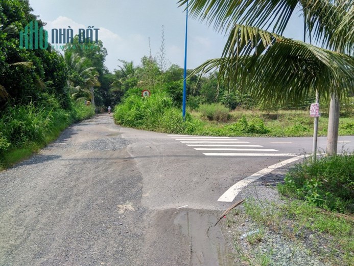 ĐẤT  ĐẸP - GIÁ TỐT - CHÍNH CHỦ Cần Bán Gấp Lô Đất  Đẹp Vị Trí Tại Huyện Hóc Môn