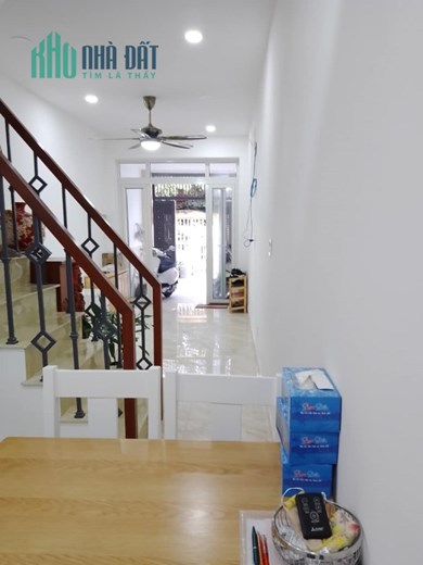 NHÀ NHỎ 5 TỶ SÁT TRẦN NÃO