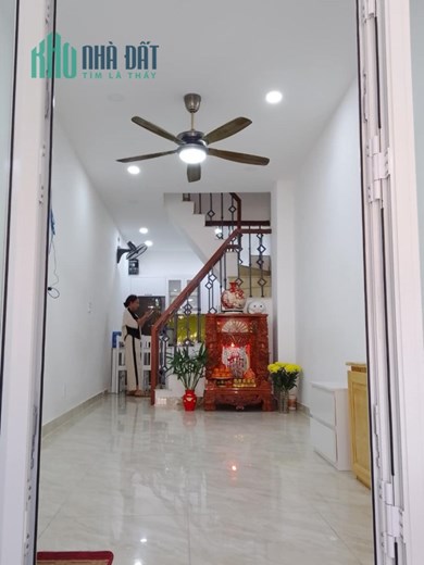 NHÀ NHỎ 5 TỶ SÁT TRẦN NÃO