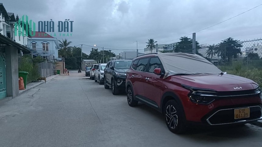 Bánn nhà phố Hiệp Bình Phước 3 tầng 125 m xẻ tải vào  nhà đôi diện Vạn Phúc