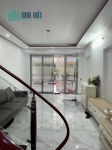 Bán nhà phố Kiều Sơn - Văn Cao, 48m 4 tầng ngõ 5m GIÁ 3.7 tỉ