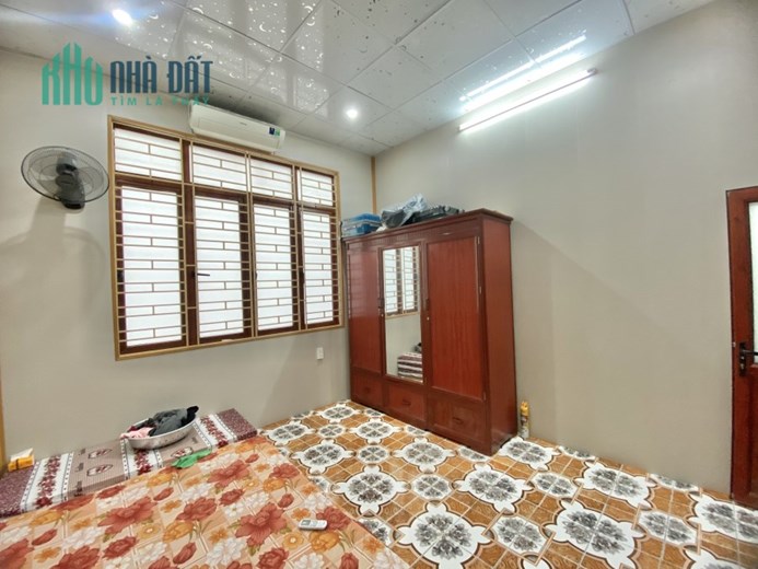 Bán nhà Lạch Tray diện tích 36m 3 tầng GIÁ 2.3 tỉ gần ngay Cầu Rào