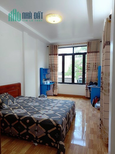 Bán nhà mặt đường Đình Đông 3 tầng 3 ngủ mới đẹp GIÁ 7.9 tỉ vị trí đẹp