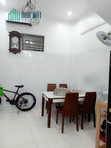 Bán nhà mặt đường Đình Đông 3 tầng 3 ngủ mới đẹp GIÁ 7.9 tỉ vị trí đẹp
