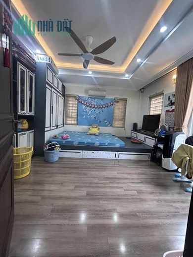 BÁN NHÀ TẠI PHỐ SÀI ĐỒNG - TẶNG NỘI THẤT – 35M2 X 6 TẦNG – NHỈNH 4 TỶ ( CÓ THƯƠNG LƯỢNG )
