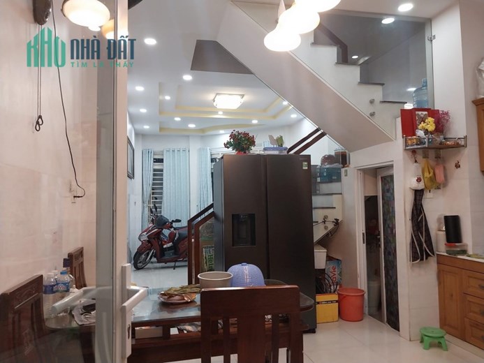Bán gấp nhà Lê Văn Quới HXH sát mặt tiền phường Bình Trị Đông quận Bình Tân giá chỉ 5tỷ5 0906691380