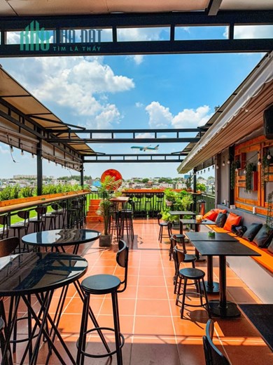 Sang quán cafe view máy bay - Địa chỉ: 54 Nguyễn Văn Công, P3, Gò Vấp,TP Hồ Chí Minh