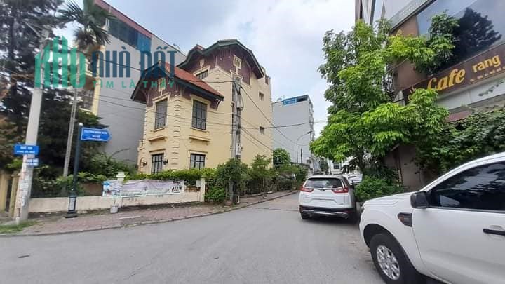 BÁN NHÀ PHỐ ÁI MỘ ( LONG BIÊN) _ NHÀ ĐẸP _ DÂN XÂY_ Ô TÔ CÁCH 10M _ KHU VỰC V.I.P _ AN SINH ĐỈNH