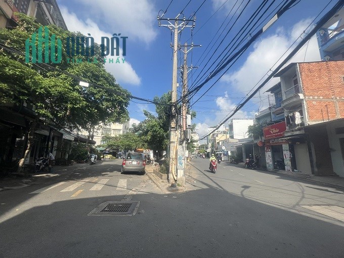 Bán nhà mặt tiền kinh doanh trung tâm Tân Phú, Phú Trung, 2 tầng, 4.2 tỷ.