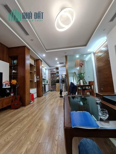 Bán nhà Phân lô Nguyễn Trãi gara lô góc 8 tỷ 800 triệu