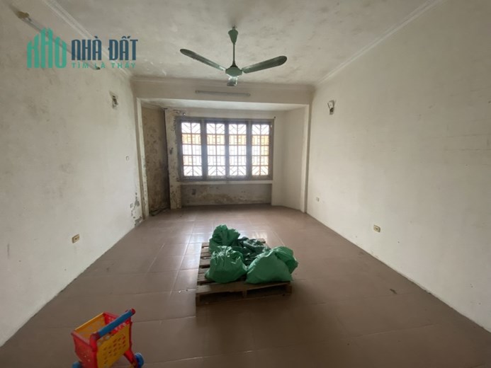 Cho thuê nhà ở Tân ấp  Ba Đình 60m2 x 4T 6 phòng