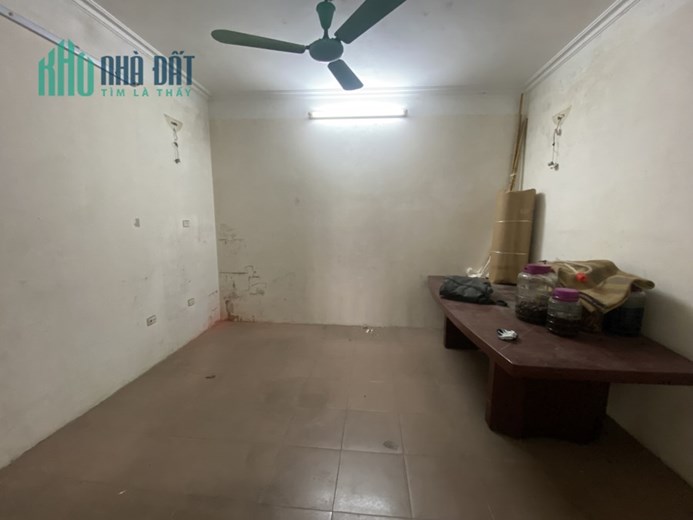 Cho thuê nhà ở Tân ấp  Ba Đình 60m2 x 4T 6 phòng