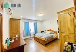 Nguyên Hồng 75m2, Nhỉnh 3.x tỉ.