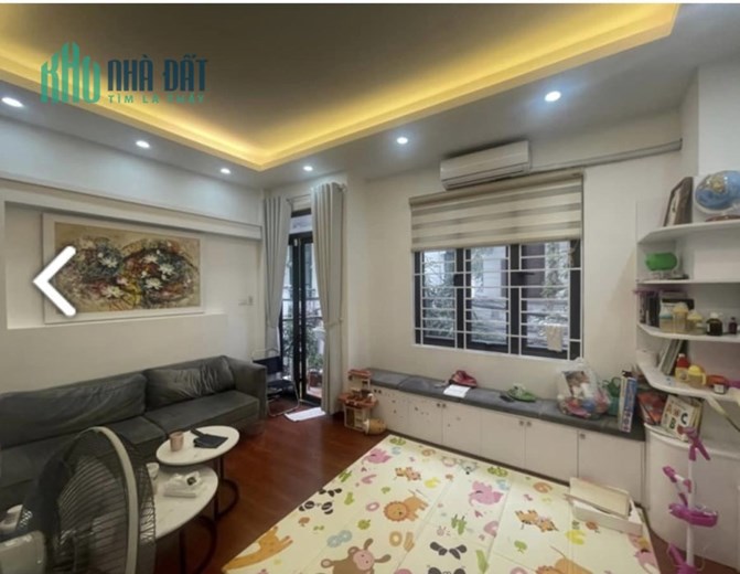 Bán nhà 83m2 phố Sài Đồng, Long Biên Gara 7 chỗ Thang máy Nhập Nội thất Cao cấp Giá 12.3 Tỷ