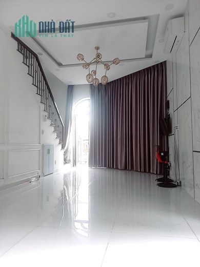 Giảm 3 tỷ còn 6.5 tỷ. Biệt thự Âu 10x15m QL13 Hiệp Bình Phước