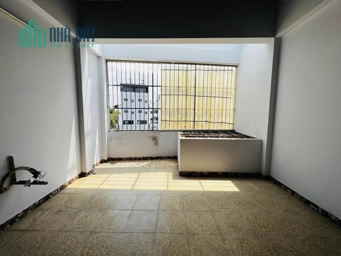 BánNhà hẻmthông NguyễnOanh P17 Gòvấp 3tầng (4,5x15) Giá5tỷ9TL Chínhchủ