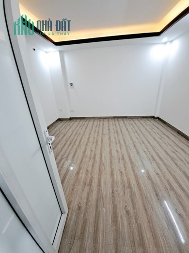 NHÀ MẶT NGÕ TẠI NAM DƯ 30M2; 5 TẦNG; MẶT TIỀN 7M GIÁ 3,55 TỶ.