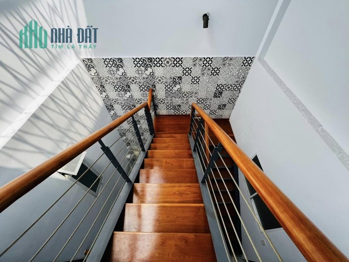 BánNhà hẻmthông NguyễnOanh P17 Gòvấp 3tầng (4,5x15) Giá5tỷ9TL Chínhchủ