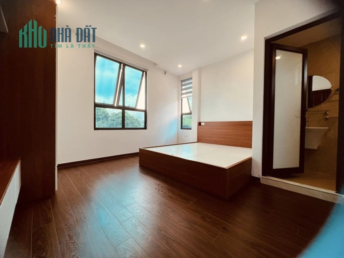 Bán nhà đẹp Kim Ngưu 42m2, MT 5.2m, 5 tầng thang máy, gần ô tô, giá 6 tỷ