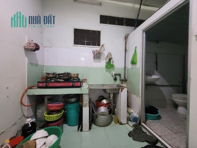 HÀNG CỰC NGỘP ĐƯỜNG SÓ 6 LINH TÂY 4,3 X16 GIÁ 4TY300 MẶT TIỀN OTO NGỦ TRONG NHÀ