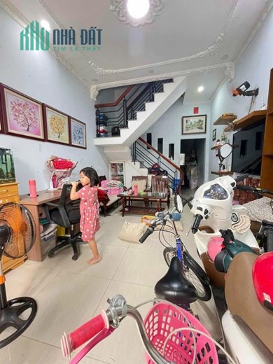 +SÁT VÁCH QUẬN 1 - NGUYỄN BIỂU - KHU HIẾM NHÀ BÁN – GẦN MẶT TIỀN-30m2-4TẦNG BTCT, NHỈNH 4TỶ