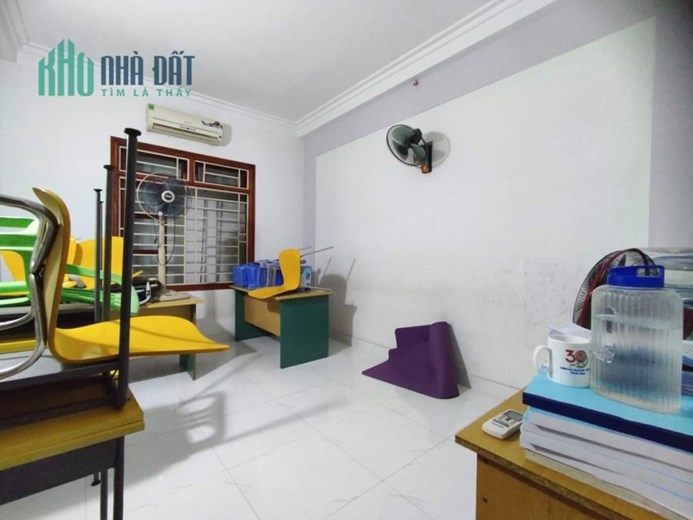 Trương Định 38m2,5 tầng, ở luôn, ô tô, gia chỉ 3 tỷ 34.lh 0987136162