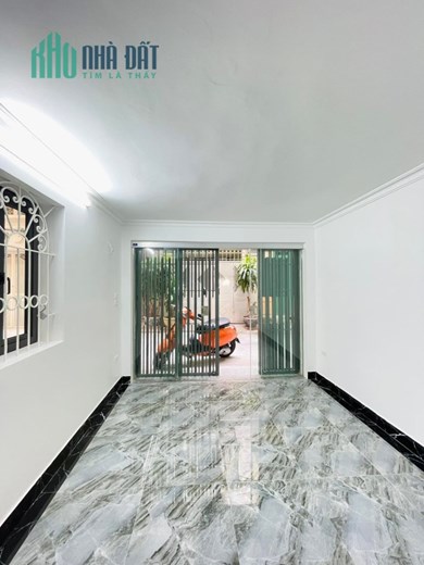VIP BA ĐÌNH, Ô TÔ ĐỖ CỬA, LÔ GÓC SÁNG THOÁNG – Nhà 4 tầng Trần Phú 28m2 chỉ 5.6 tỷ