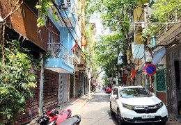 VIP BA ĐÌNH, Ô TÔ ĐỖ CỬA, LÔ GÓC SÁNG THOÁNG – Nhà 4 tầng Trần Phú 28m2 chỉ 5.6 tỷ