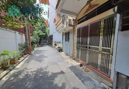ĐỨC GIANG - PHÂN LÔ Ô TÔ TẢI THÔNG- HÀNG XÓM BÌNH MINH GARDEN- DÂN TRÍ CAO-TIỆN ÍCH NGẬP TRÀN