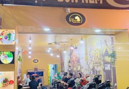 Em chính chủ cần sang quán Bún Đậu Mắm Tôm gấp vì lý do vừa đi làm ở bệnh viện, con vào lớp 1 nên