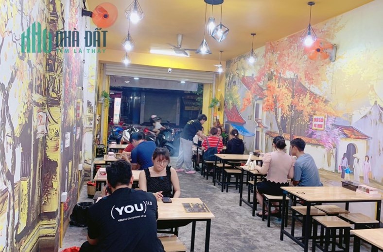 Em chính chủ cần sang quán Bún Đậu Mắm Tôm gấp vì lý do vừa đi làm ở bệnh viện, con vào lớp 1 nên
