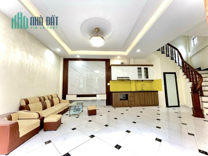 Trương Định 36m2,5 tầng mới, ở luôn, ô tô, gia chỉ 3 tỷ 3 lh 0987136162