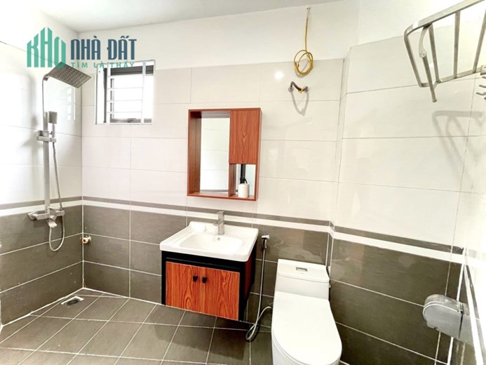 Trương Định 36m2,5 tầng mới, ở luôn, ô tô, gia chỉ 3 tỷ 3 lh 0987136162
