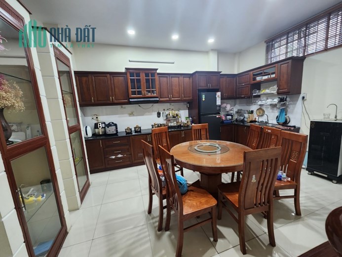 Bán căn nhà tâm huyết - Biệt thự villa 2 mặt tiền, thiết kế sang trọng, tỉ mỉ từng chi tiết