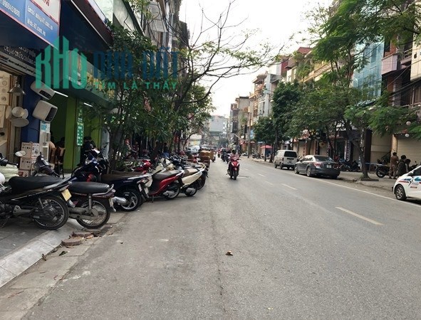 Bán gấp nhà Phương Mai: Bán đất tặng nhà 3 tầng ở luôn, 80m2, 2 mặt ngõ, giá tốt nhất khu vực