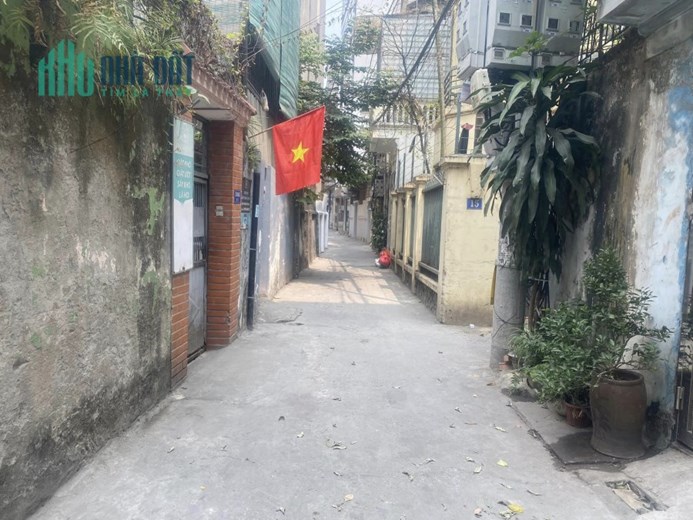 Bán gấp nhà Phương Mai: Bán đất tặng nhà 3 tầng ở luôn, 80m2, 2 mặt ngõ, giá tốt nhất khu vực