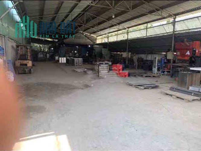 Cho thuê xưởng 600m2 Long Trường, có điện 3 pha