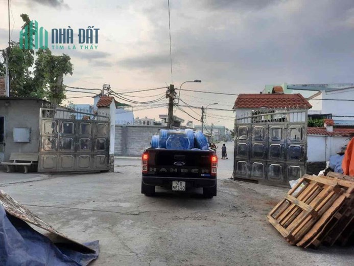 Cho thuê xưởng 600m2 Long Trường, có điện 3 pha