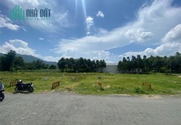 ĐẤT ĐẸP - GIÁ TỐT - Cần Bán Lô Đất Vị Trí Đắc Địa Tại TT Long Hải, Huyện Long Điền, Bà Rịa vũng Tàu