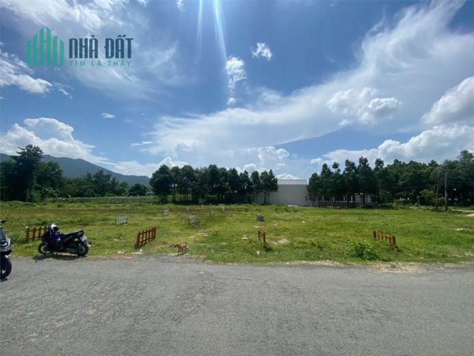 ĐẤT ĐẸP - GIÁ TỐT - Cần Bán Lô Đất Vị Trí Đắc Địa Tại TT Long Hải, Huyện Long Điền, Bà Rịa vũng Tàu