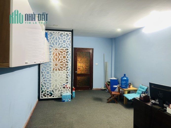 Mình có văn phòng cho thuê ở khu Lê Đức Thọ-Mỹ Đình- Diện tích: 25m2 - Giá thuê: 4,5 triệu/ tháng