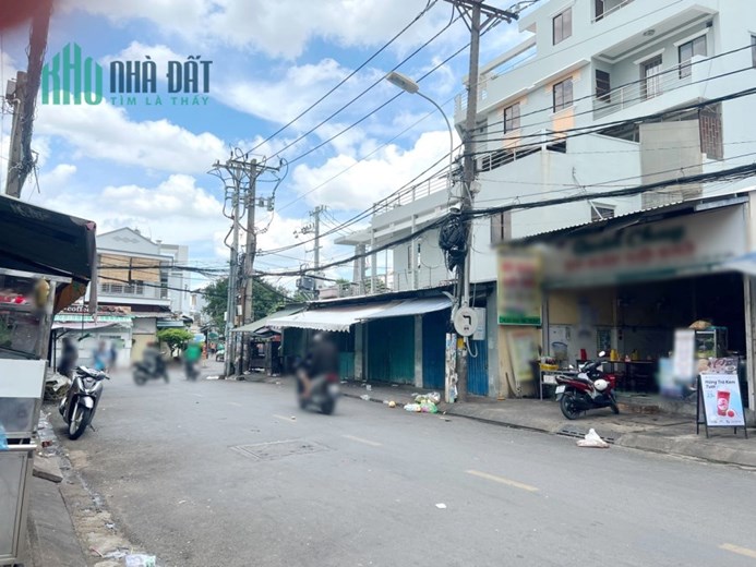 Nhà Mặt tiền 4 tầng Bùi Minh Trực Phường 5 Q8 - giá 28tr / tháng